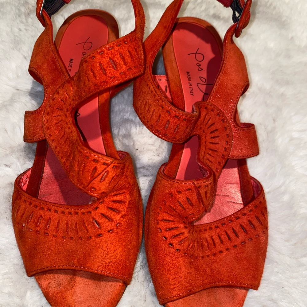 Pas De Rouge Suede Leather Sandals size 7.5 in red
